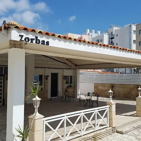 Zorbas No 3 Apartment *