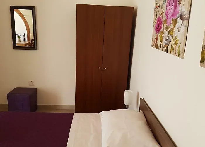 Апартаменти Zorbas No 3 *